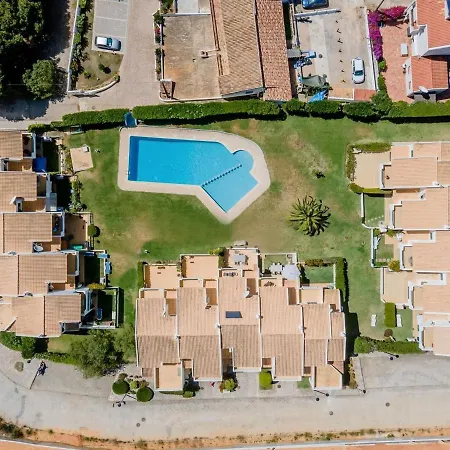 #024 Bright House In Gale With Shared Pool Albufeira