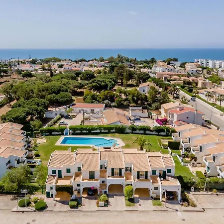 #024 Bright House In Gale With Shared Pool * Albufeira